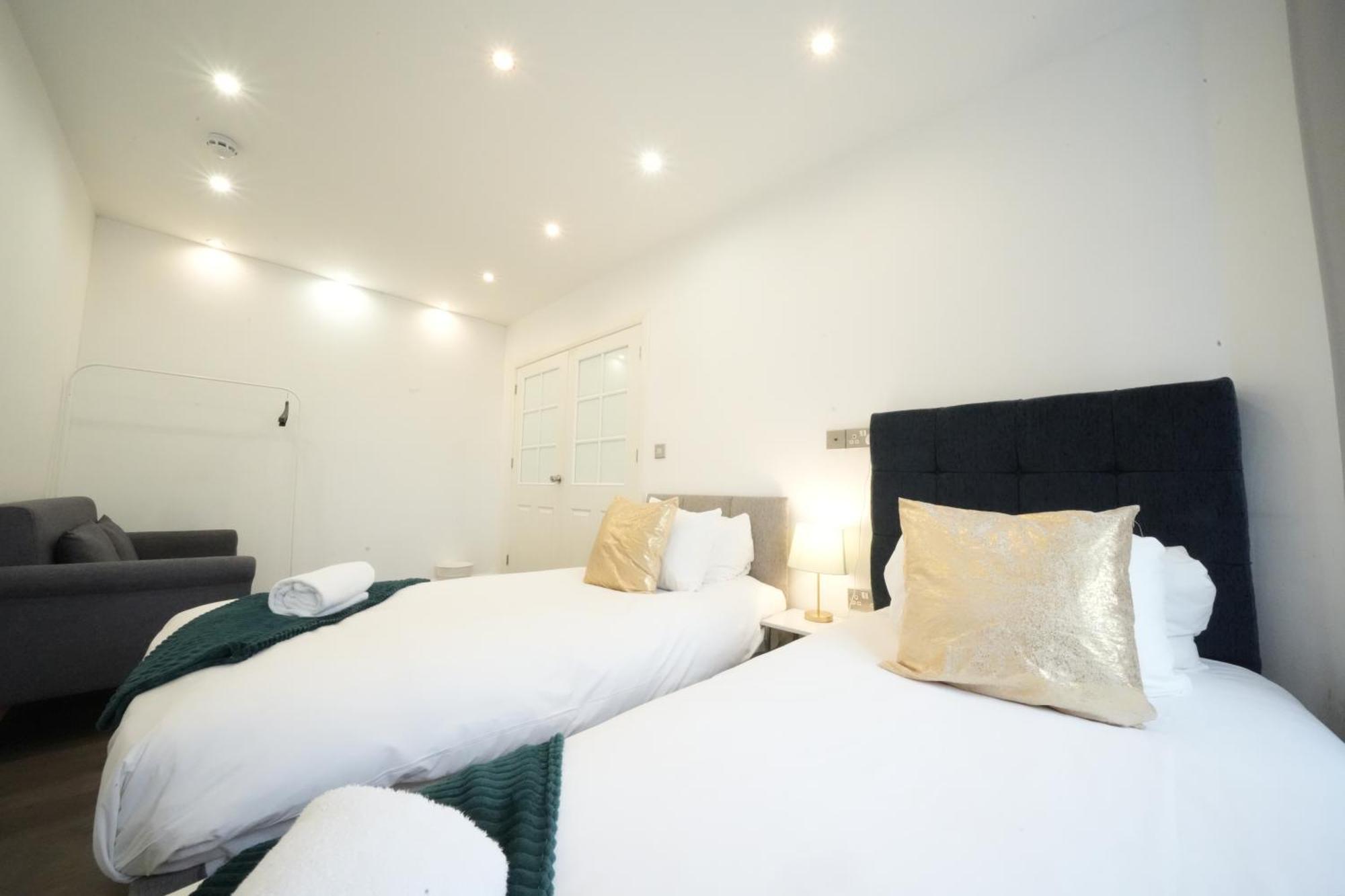 Homestay The Hatton Harlington (Greater London)